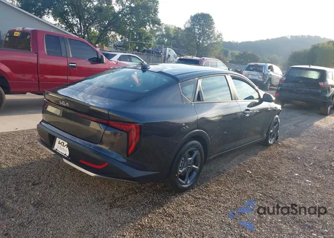 2025 Kia K4 Lx/Lxs from USA, damaged, VIN 3KPFT4DE6SE210501